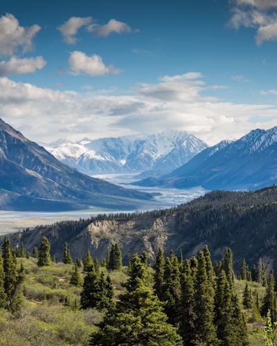 历史探险记录中穿越冰川的经典路线回顾